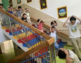 含城第三幼兒園開展防震應急疏散演練活動