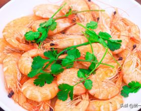 白灼蝦不只是水煮那麼簡單，掌握這個技巧，清香鮮嫩，原汁原味