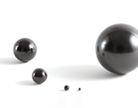數學物理打架：將一顆完美的鐵球放在平面上，接觸點無限小？