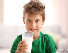 低脂牛奶還是全脂牛奶更適合兒童？科學家有了結論