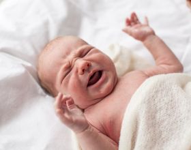 寶寶腸絞痛是怎麼回事？怎麼幫助寶寶緩解？這6點新手爸媽能學習
