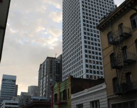 關曉彤春晚造型太仙了，搖曳生姿，眉目傳情，楚楚動人