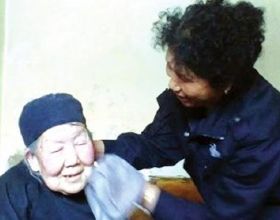 1981年，一位老太太在北京住院，多位開國將軍前來看望，她是誰？