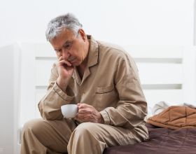 中老年人總是失眠，應該怎麼辦呢？醫生一文教您應對