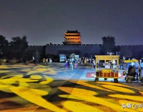這座古城是中國儲存最好的古縣，現為世界遺產，夜景十分迷人