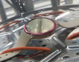 戰場上，重傷戰友要求補槍該幫嗎？
