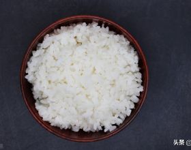中國6款“光瓶白酒”，好喝不貴，都是100%優級純釀，懂酒的常喝