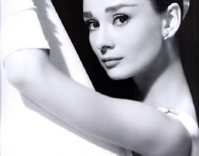 快車曝｜搭全新樣式貫穿尾燈 保時捷全新卡宴&OpenCurlyDoubleQuote;真容&rdquo;曝光