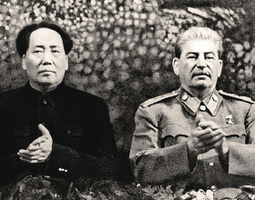 毛主席出訪蘇聯，斯大林會談時突然說：你手下有個人看不起蘇聯人