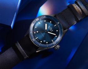寶珀Blancpain推出43.6毫米五十噚深潛器陶瓷腕錶寶嘉爾藍色特別版