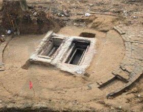 黑龍江扎龍村修路時，出土清代夫妻合葬墓，妻子或許是死於難產