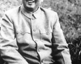 1950年，毛主席在中南海接見宋任窮，毛主席：陳昌妻女過得如何？