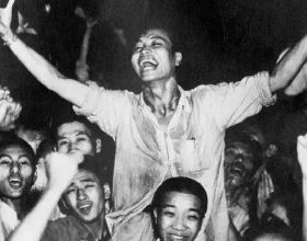 76年前的今天，日本侵略者宣佈無條件投降
