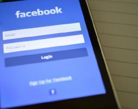 報道稱Facebook試圖限制員工對一些內部留言板的訪問