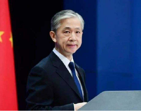 早知爐峰能觀日，何必奔波去泰山！一處可觀日出日落的好地方