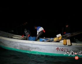 汕尾漁民捕“麻魚”，一次下1000多個魚鉤，魚販爭相寫紙條競價