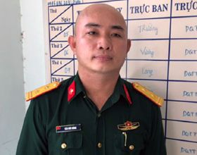 為透過疫情防控執勤點，越南一男子竟假扮為軍人