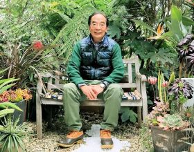 老人改造一個25年的70平米老花園，網友：幸福美滿的退休生活