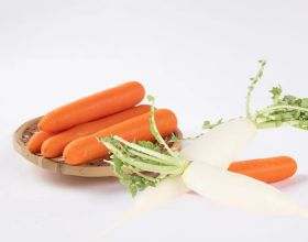 白蘿蔔紅蘿蔔作用不同，養生食療時要分清