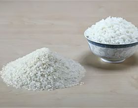 福建有一條奇怪的石縫，相傳每天流出一碗米，是何原因？