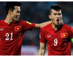 中國足球傳來好訊息！12強賽對手遭雙重打擊，李鐵衝擊首勝有戲了