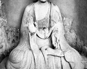 麥積山一尊絕美佛像，隱藏著一段1600年前的悽美愛情
