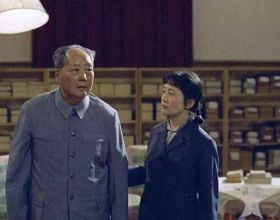 毛澤東穿著毛褲趕到陳毅追悼會，握著張茜的手說：陳毅是個好同志