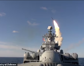 英媒：俄太平洋艦隊演習向日本新首相“送上問候”
