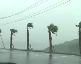 颱風“燦都”橫貫日本西部 日氣象廳發災害警報