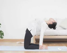 腰痠背痛…試試瑜伽「駱駝式」，讓你挺直腰板做人
