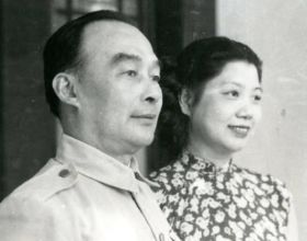 胡宗南的副手，帶領10萬餘人起義，93歲時入黨96歲去世