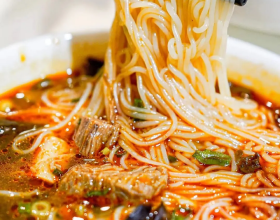 耳背式助聽器容易掉怎麼辦？