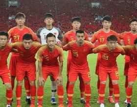 中國足球的問題並非只有球員和教練，因為在中國踢球是項貴族運動