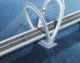外國遊客到訪廣東，看到在建的金海大橋，不由讚歎：中國基建很棒