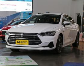 娛樂圈情人節群像：離婚、傳緋聞、分手、秀恩愛，各有各的精彩