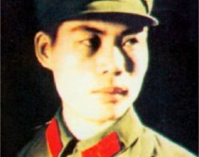 對越反擊戰：“黃繼光式的戰鬥英雄”楊朝芬，轉業後怎麼樣了？