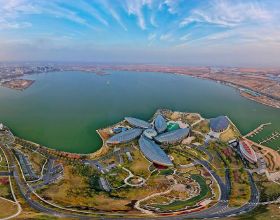 上海第二大人工湖“滴水湖”，原來是鹹水的，上海夢幻造城的傑作