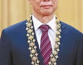 特朗普、克魯茲鼓譟與抗議者&OpenCurlyDoubleQuote;站在一起&rdquo;，加拿大首都進入緊急狀態