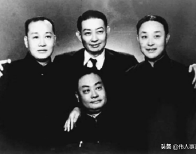 56年周總理訪蘇，偶遇京劇演員程硯秋，詢問：你為什麼還沒入黨？