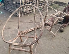 難民營裡出精品，緬甸一位難民以編制藤椅為生，手藝極其精湛