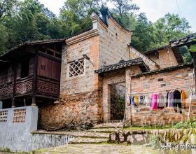 中國三縣交界處的原始村子，98%的客家人為鍾姓，江西很少人知道