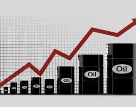 今年油價又大漲「超1元/升」，一箱油貴53元，2021年油價已漲12次