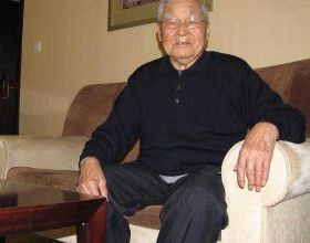 他是原蘇州市委書記，19歲參加革命，建國後官至正廳級，享年98歲