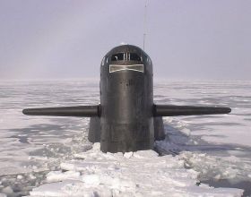 從破冰到發射僅4分鐘，俄羅斯潛艇部署北冰洋，美國為何會緊張？