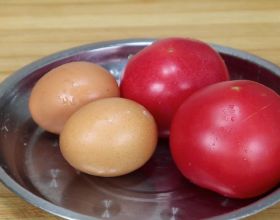 西紅柿蛋湯，很多人第一步就錯了，大廚教你，蛋花漂亮又美味