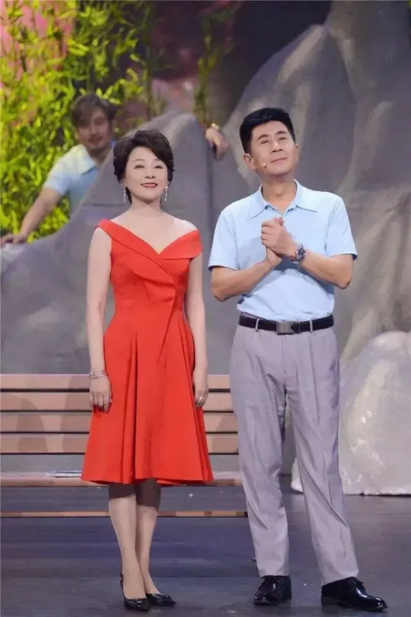 64歲至今仍單身的張瑜：能夠坦然而優雅地老去是一種本事