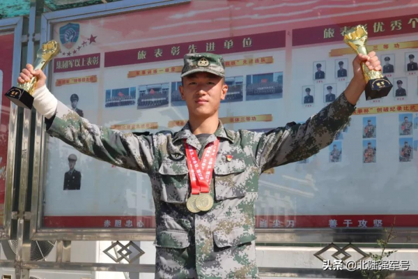 強軍故事會 &vert; 入伍四年兩次立功，他咋這麼牛？！