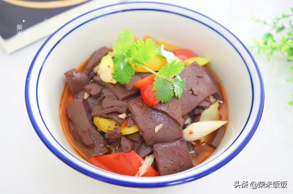 大蔥和它是絕配,大火一炒2分鐘出鍋,鮮香嫩滑,太好吃了 大蔥和它是絕配,大火一炒2分鐘出鍋,鮮香嫩滑,太好吃了