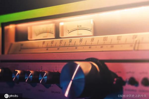 歷史上的今天：Mac Mini問世；ALGOL 60 誕生；人類首次關閉FM廣播