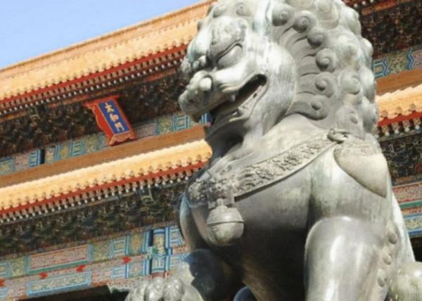 去故宮旅遊時,為啥導遊不讓遊客和石獅子合影?看完或許明白了 去故宮旅遊時,為啥導遊不讓遊客和石獅子合影?看完或許明白了